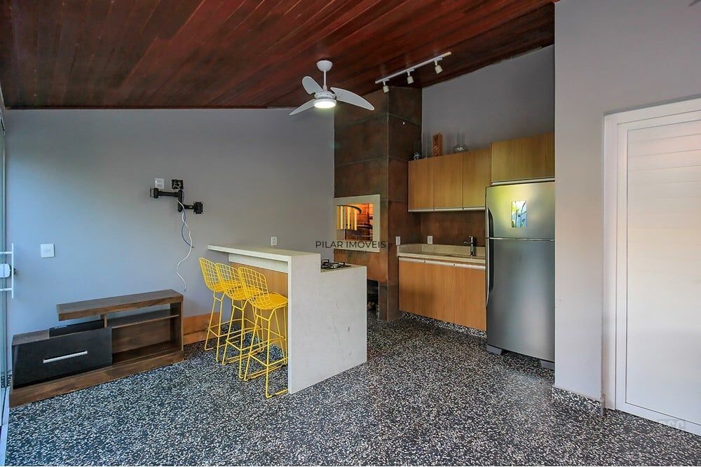 Casa 3 dormitórios no bairro Ipanema