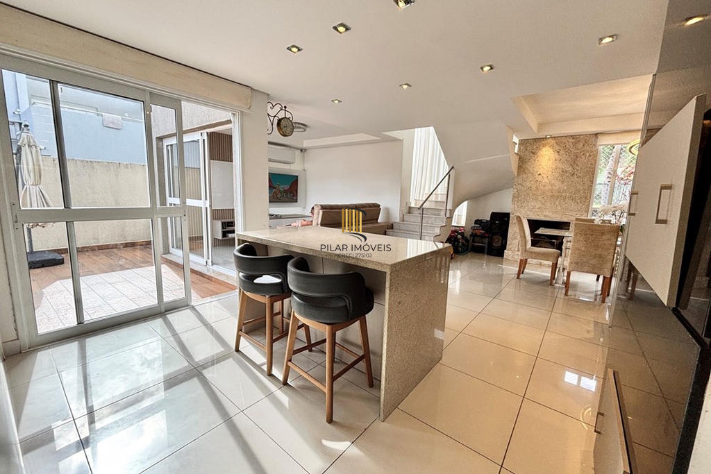 Casa 3 dormitórios no bairro Moinhos de Vento