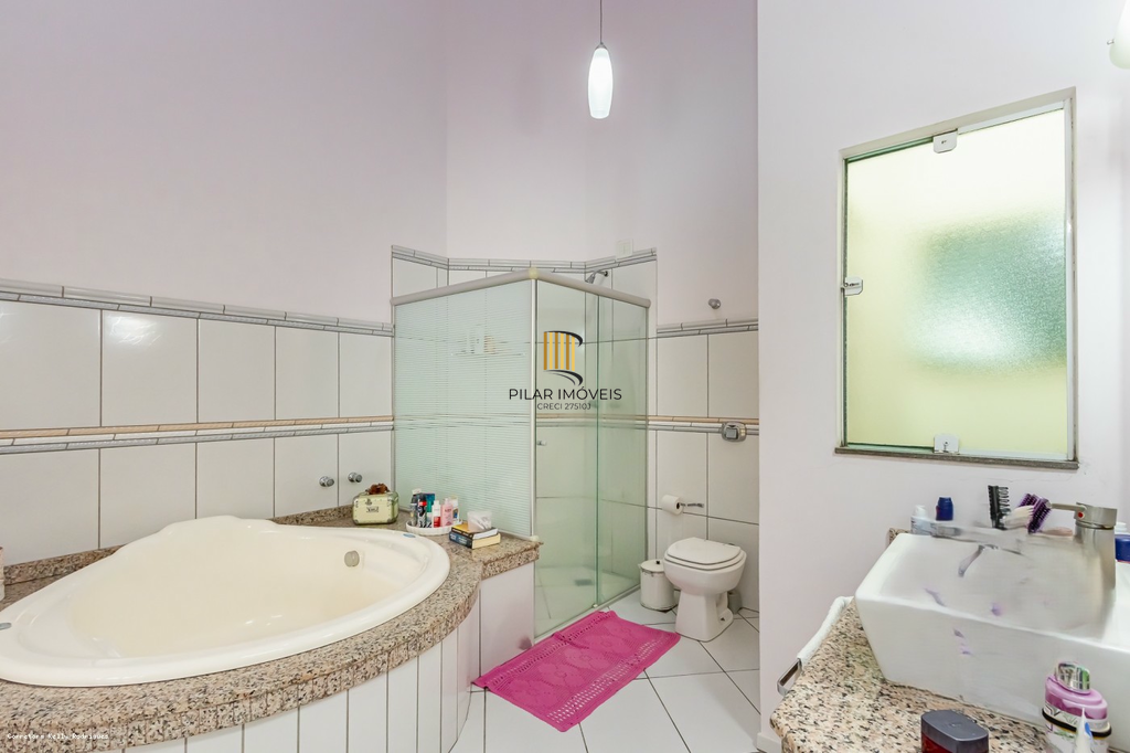 Casa 4 dormitórios no bairro Moinhos de Vento