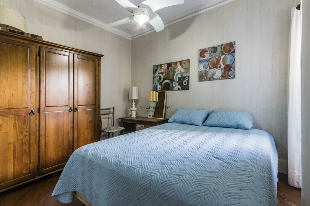 Casa 5 dormitórios no bairro Chácara das Pedras