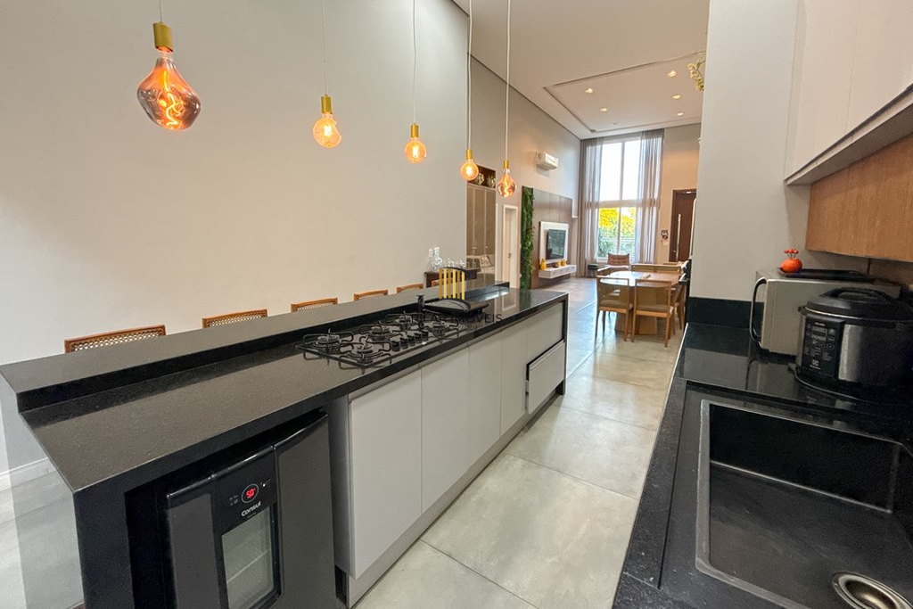 Casa 3 dormitórios no bairro Igara