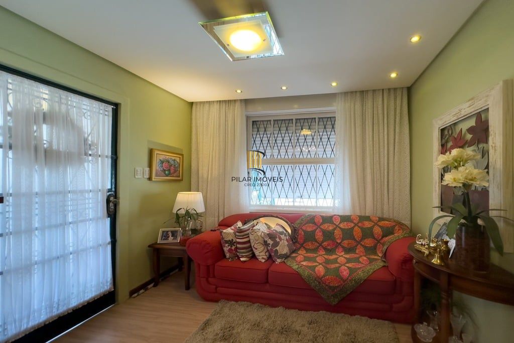 Casa 3 dormitórios no bairro Petrópolis