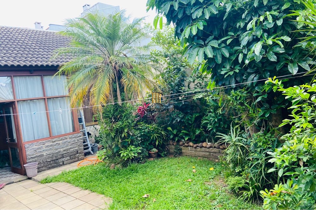 Casa 4 dormitórios no bairro Jardim Planalto