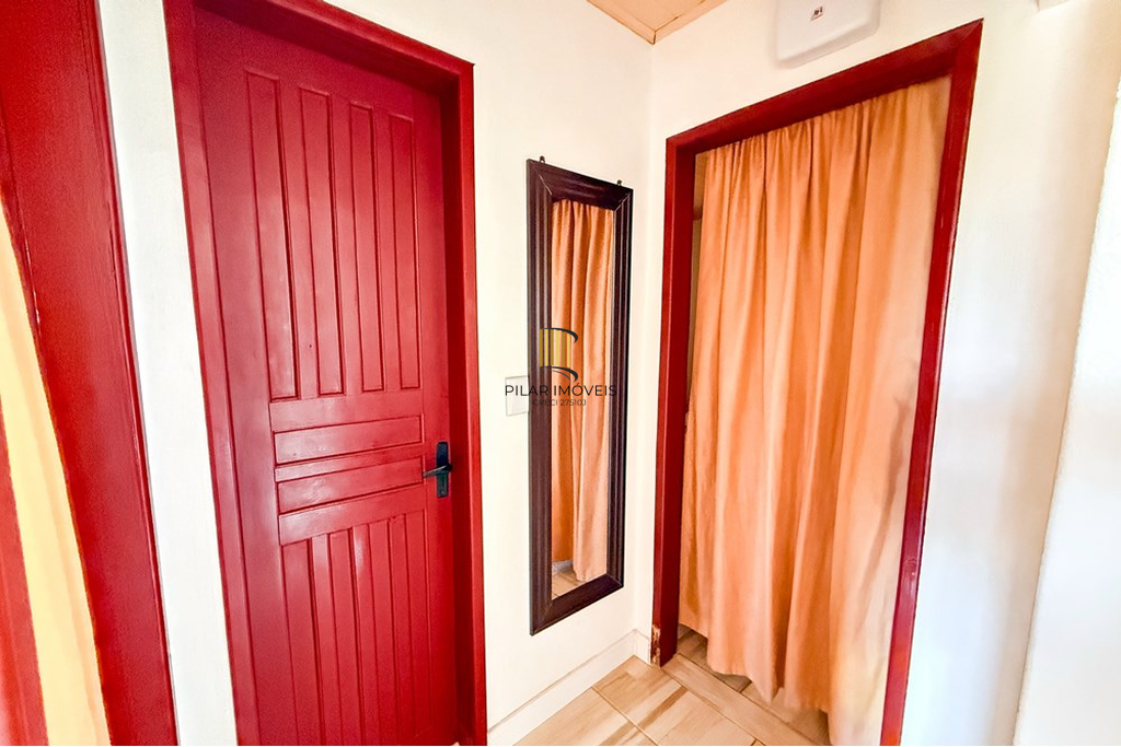 Casa 4 dormitórios no bairro Capão da Cruz