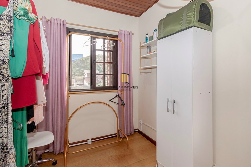 Casa 4 dormitórios no bairro Passo da Areia