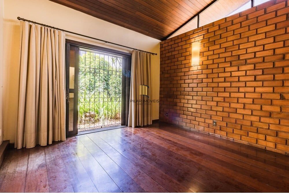 Casa 4 dormitórios no bairro Jardim Lindóia