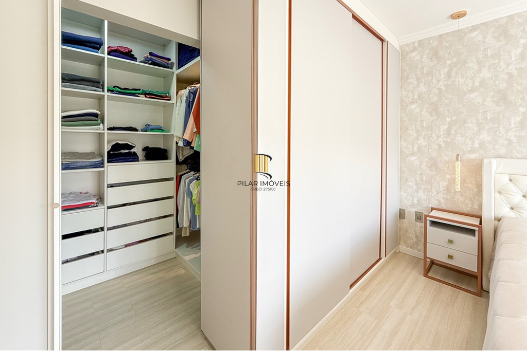 Casa 3 dormitórios no bairro Igara