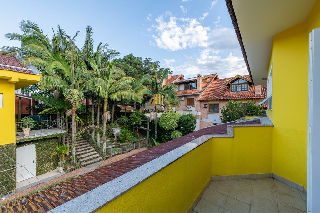 Casa 4 dormitórios no bairro Ipanema