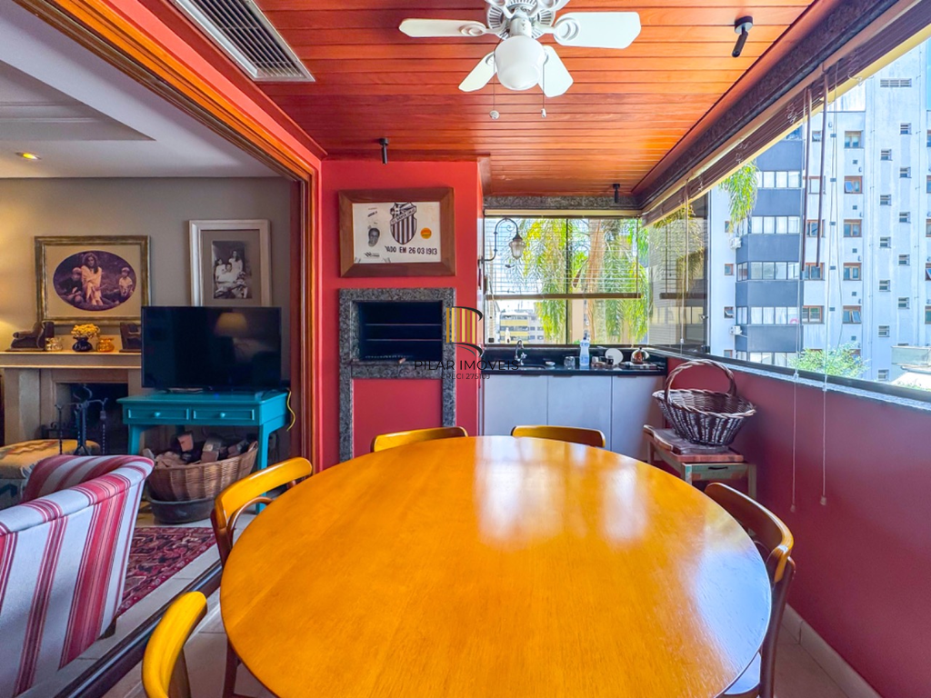 Apartamento 4 dormitórios no bairro Bela Vista