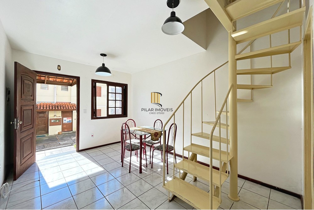 Casa de Condomínio 2 dormitórios no bairro Vila Nova