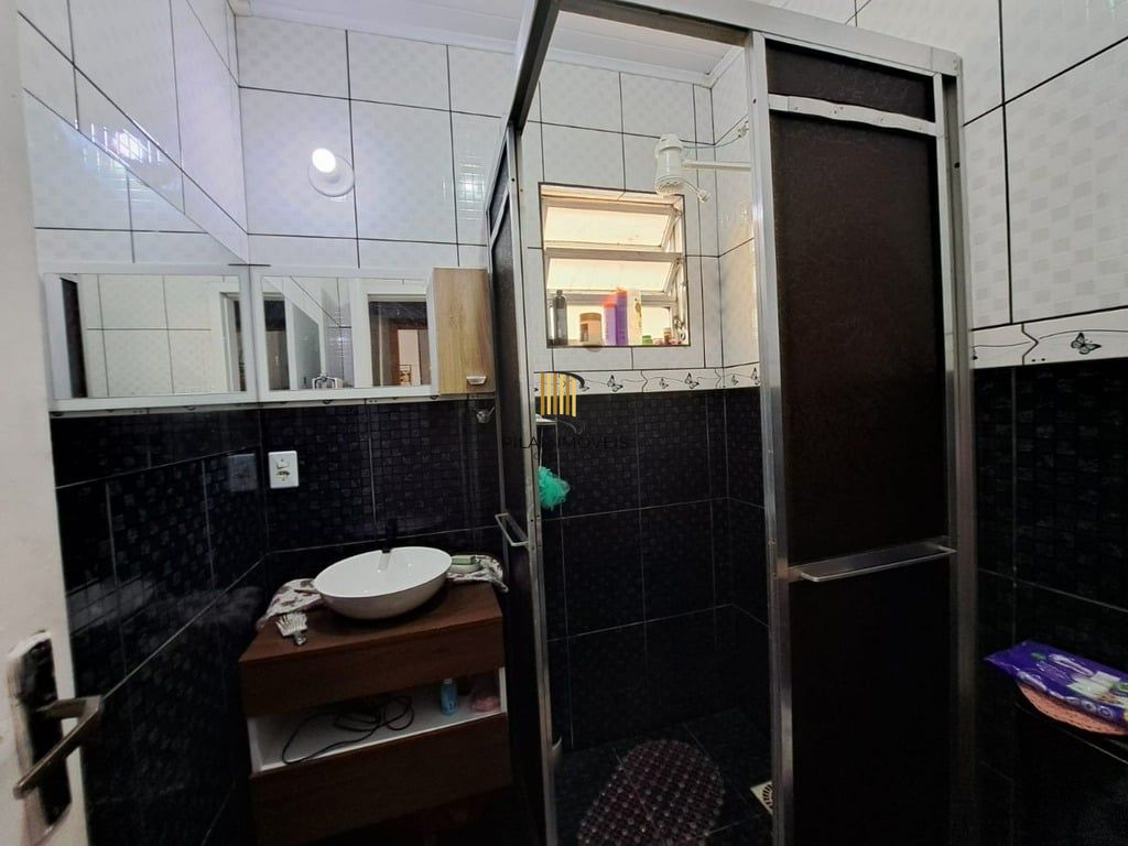 Casa 3 dormitórios no bairro Mathias Velho