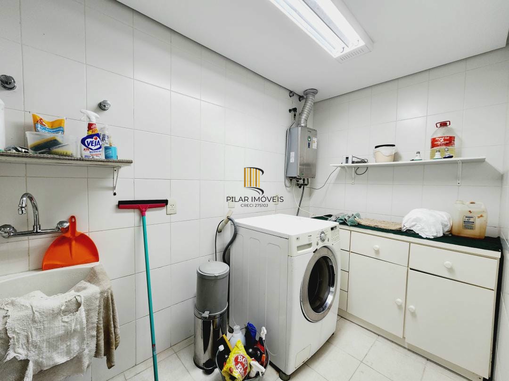 Casa 4 dormitórios no bairro Chácara das Pedras