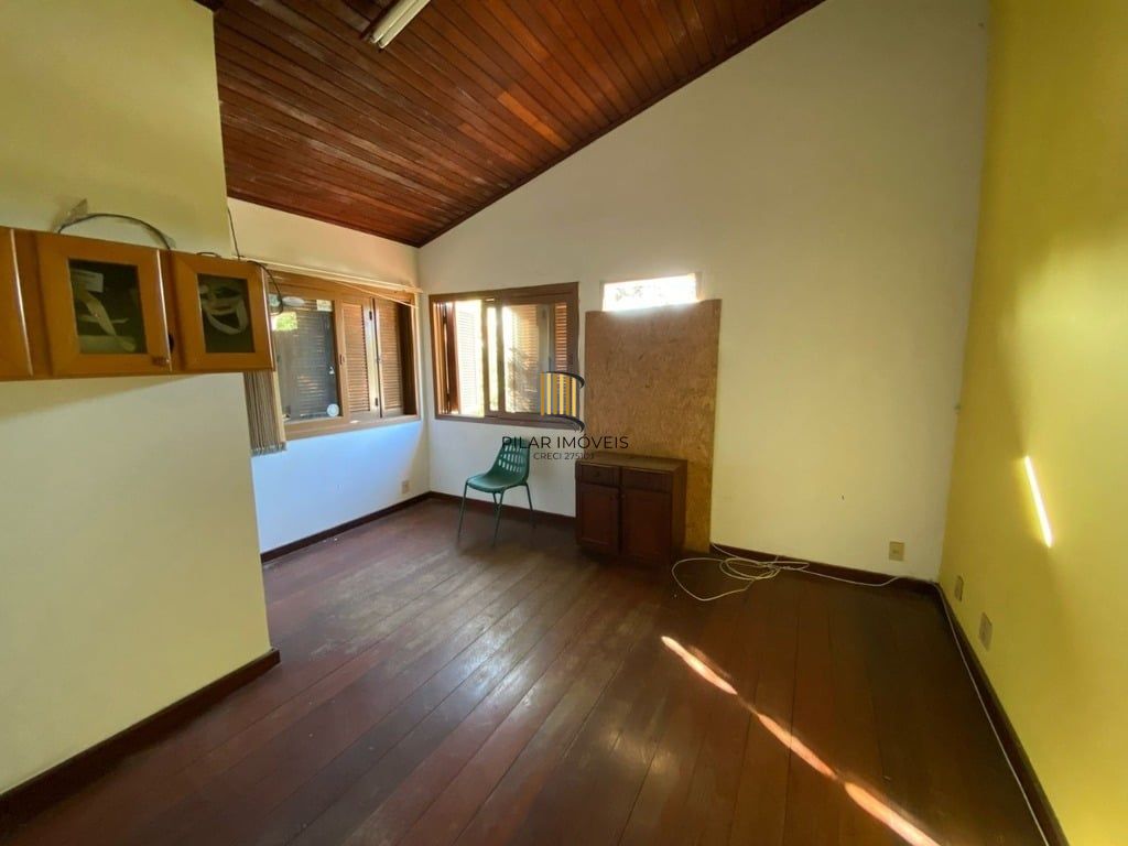 Casa 4 dormitórios no bairro Tristeza