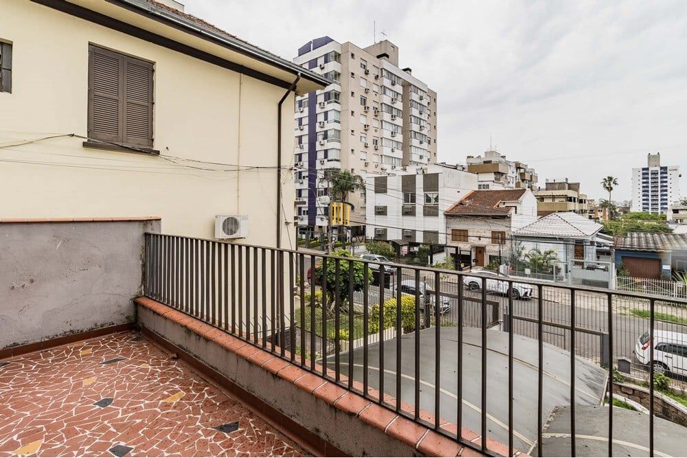 Casa 3 dormitórios no bairro Santana