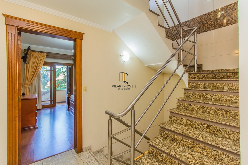 Casa 4 dormitórios no bairro Estância Velha