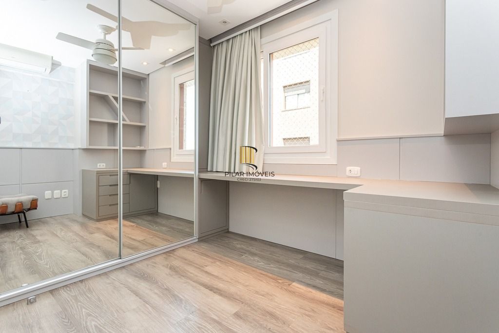 Cobertura 4 dormitórios no bairro Petrópolis