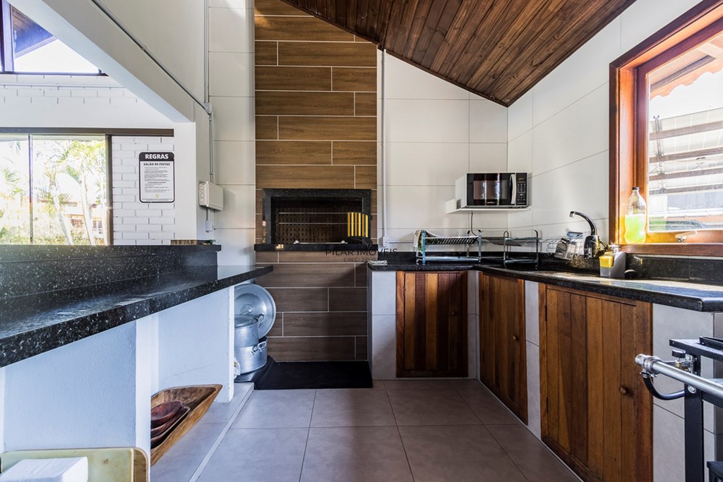 Casa de Condomínio 2 dormitórios no bairro Aberta dos Morros