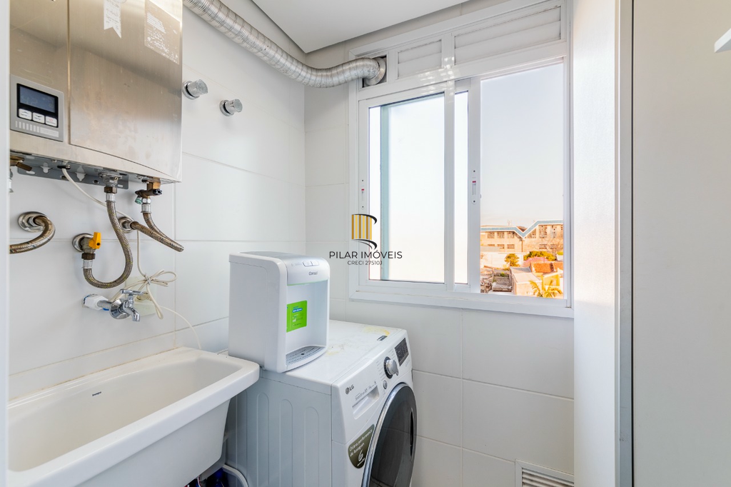 Apartamento 2 dormitórios no bairro Azenha