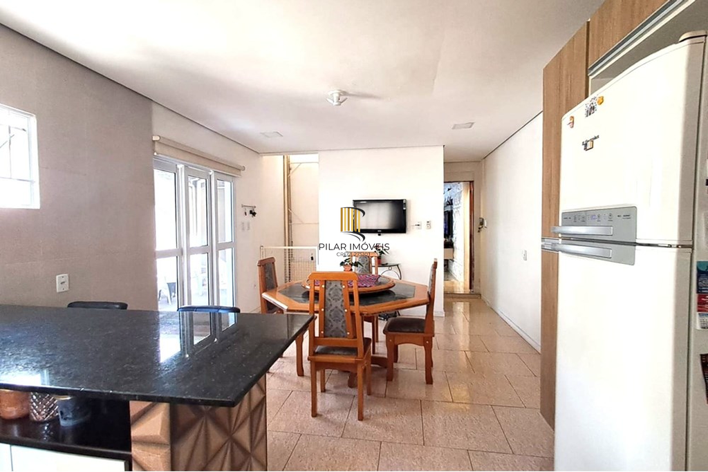 Casa 2 dormitórios no bairro Jardim Algarve