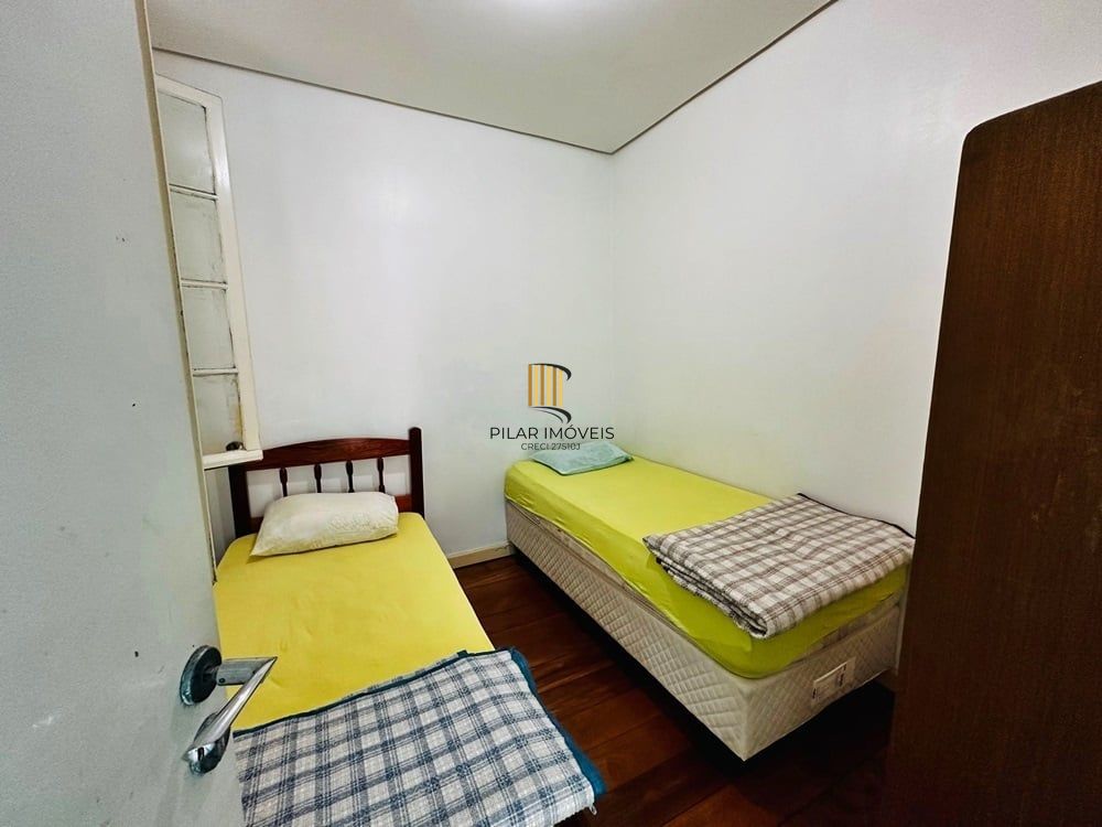 Casa 4 dormitórios no bairro Floresta
