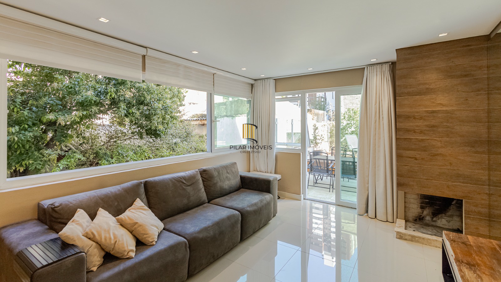 Apartamento 2 dormitórios no bairro Chácara das Pedras