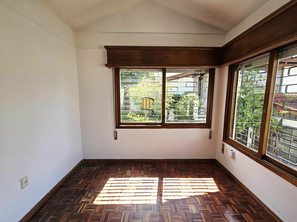 Casa 3 dormitórios no bairro Três Figueiras