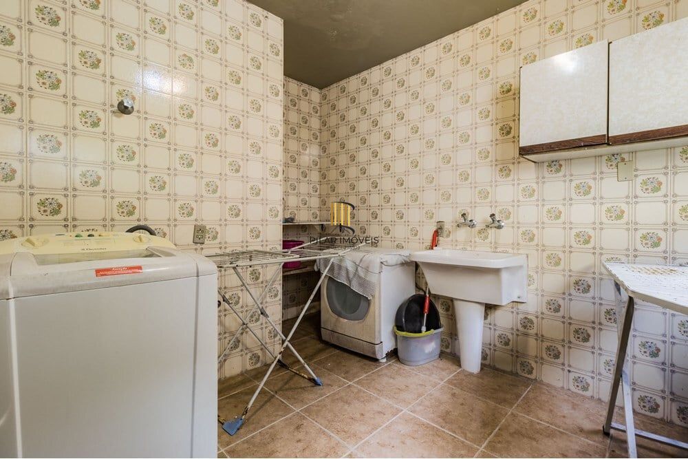 Casa 4 dormitórios no bairro Jardim Lindóia
