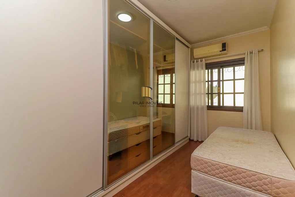 Casa 3 dormitórios no bairro Sarandi
