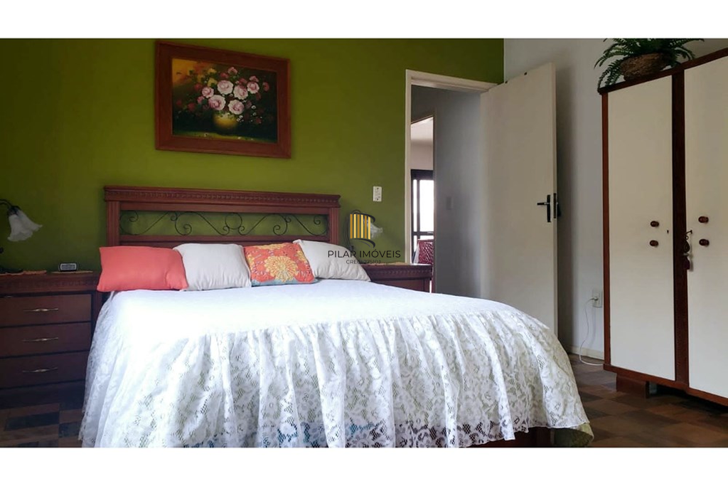 Casa 4 dormitórios no bairro Jardim do Salso