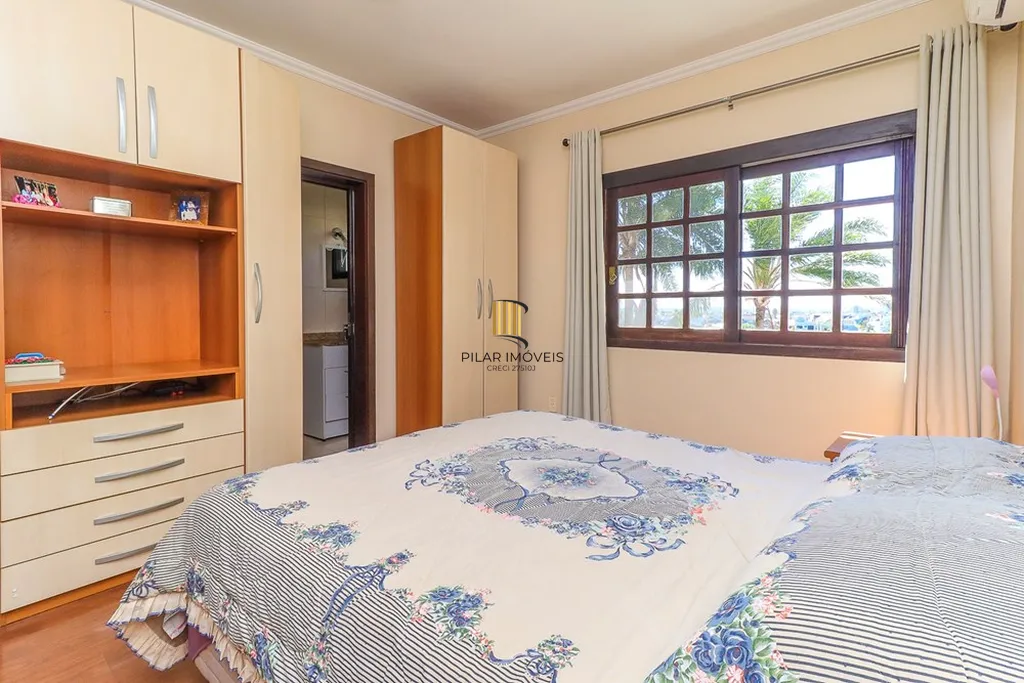 Casa 3 dormitórios no bairro Sarandi