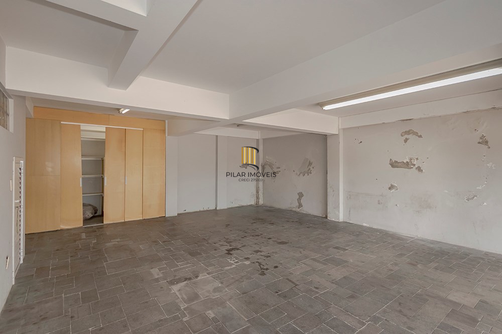 Casa 6 dormitórios no bairro Vila Jardim