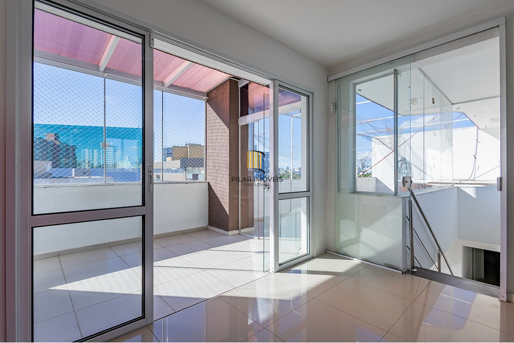 Cobertura 2 dormitórios no bairro Santana