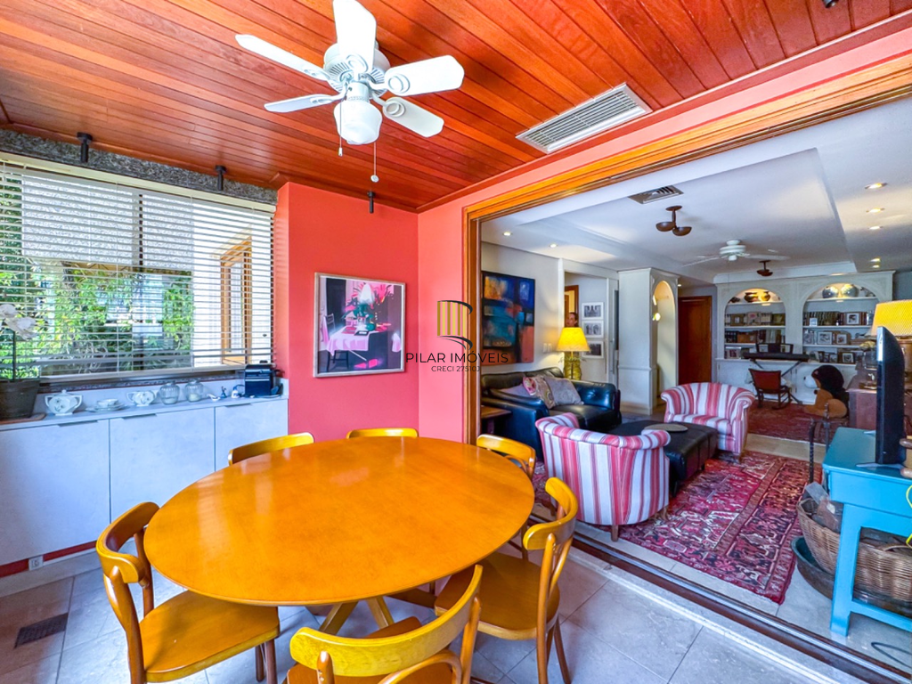 Apartamento 4 dormitórios no bairro Bela Vista