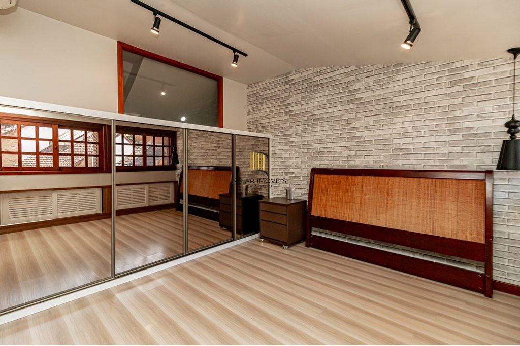 Casa de Condomínio 4 dormitórios no bairro Bela Vista