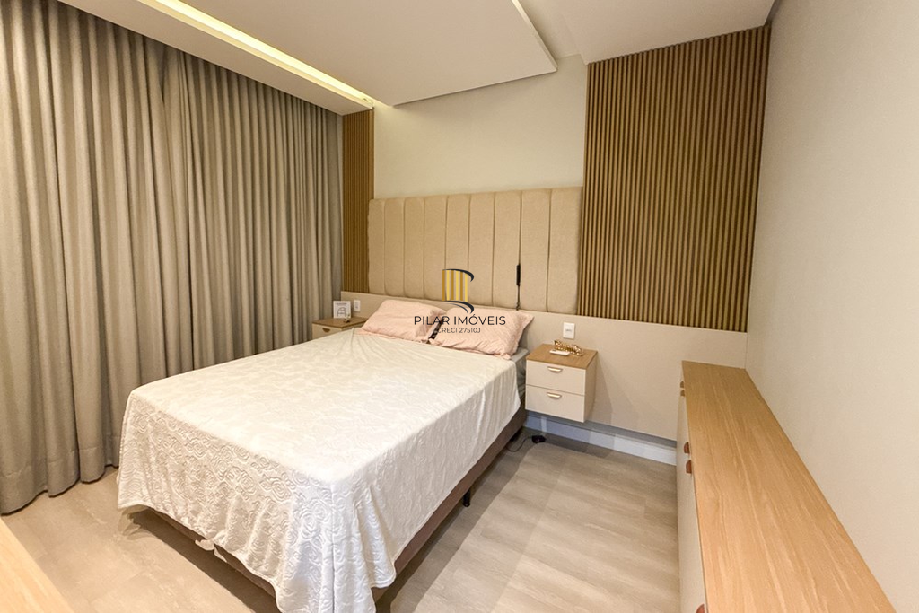 Casa 3 dormitórios no bairro Igara