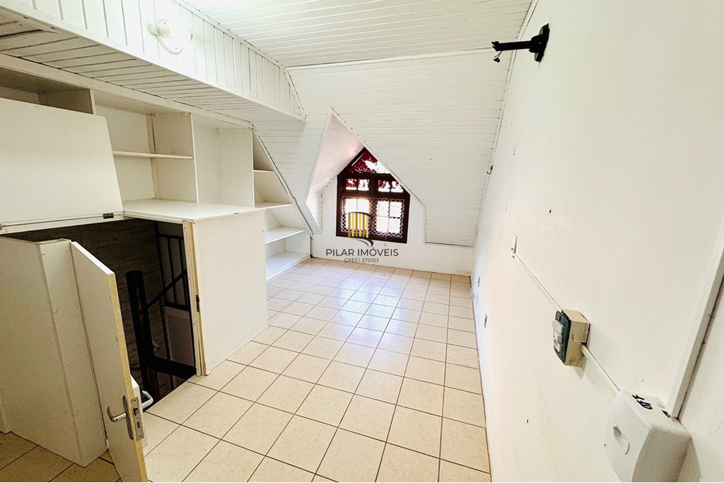 Casa de Condomínio 2 dormitórios no bairro Camaquã