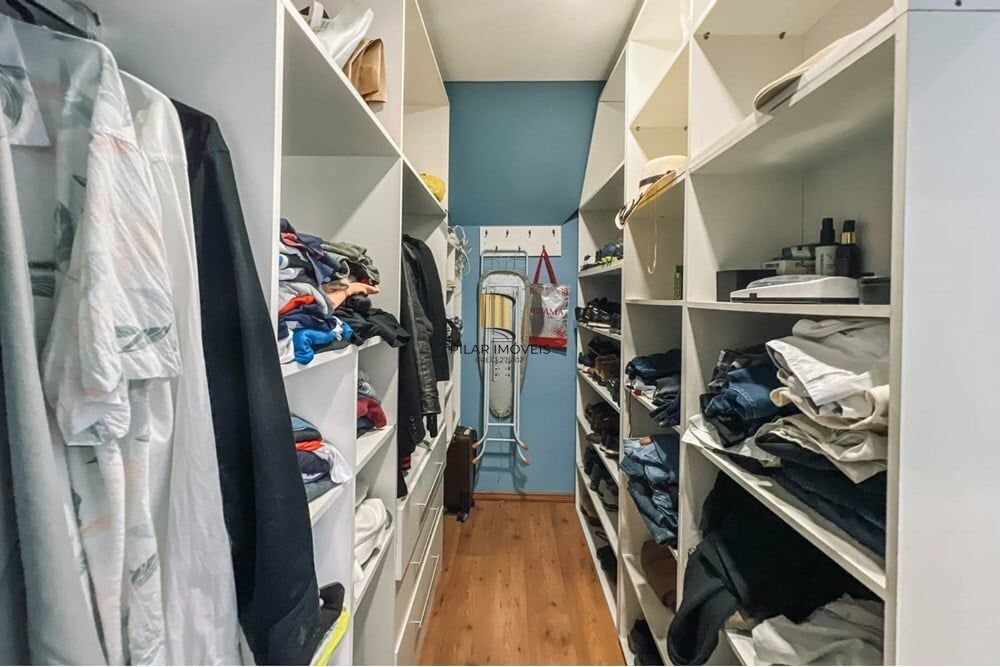 Casa 4 dormitórios no bairro São Luis