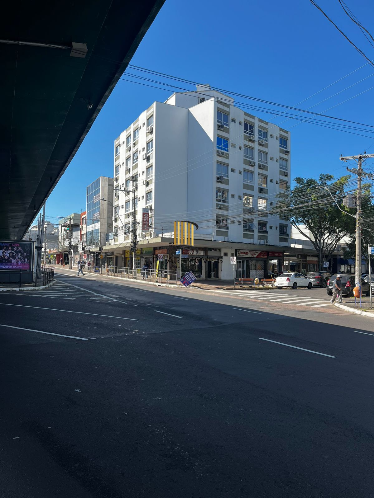 02 salas comerciais, 47 m² privativos, banheiro, elevador no Passo da Areia - Pilar Imóveis