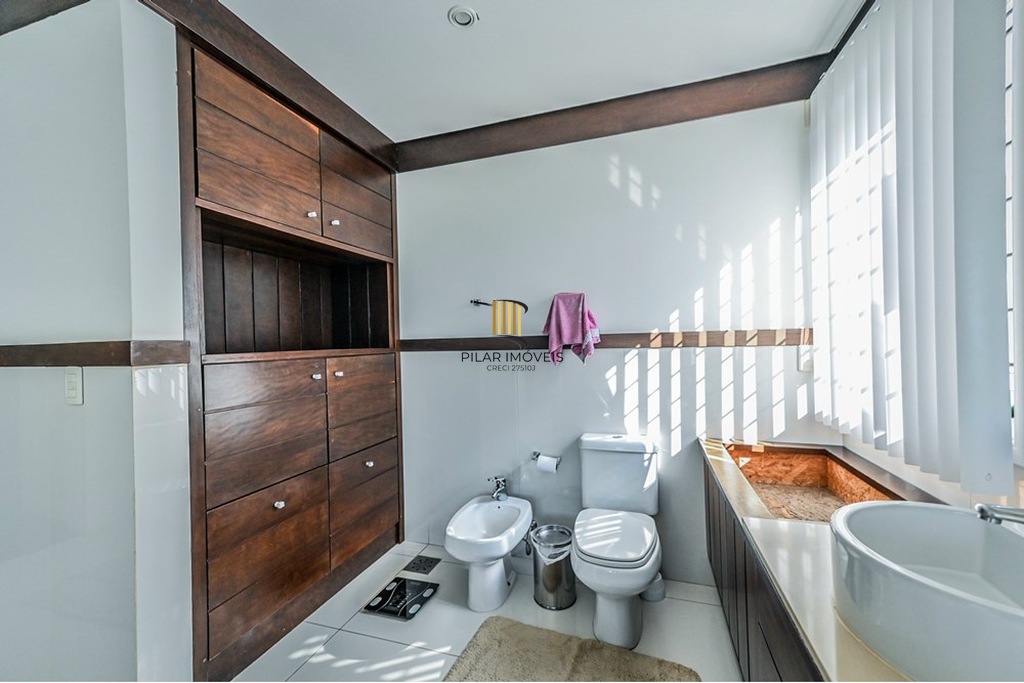 Casa 4 dormitórios no bairro Morro Santana