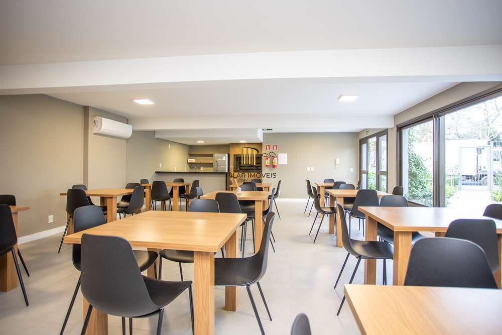 Apartamento 2 dormitórios no bairro Passo da Areia