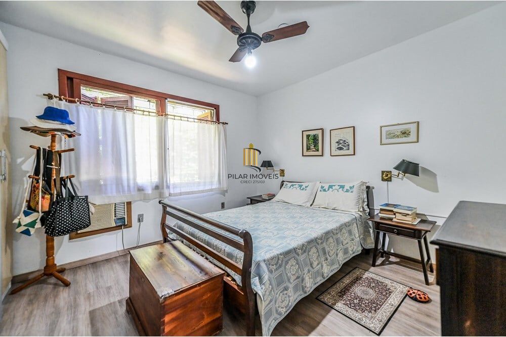 Casa de Condomínio 4 dormitórios no bairro Santa Tereza