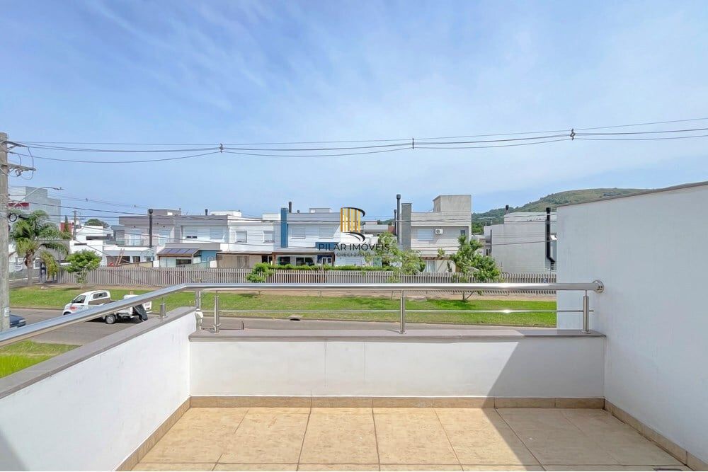 Casa 3 dormitórios no bairro Hípica