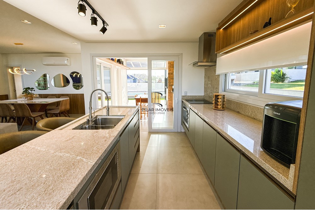 Casa de Condomínio 3 dormitórios no bairro Sanga Funda