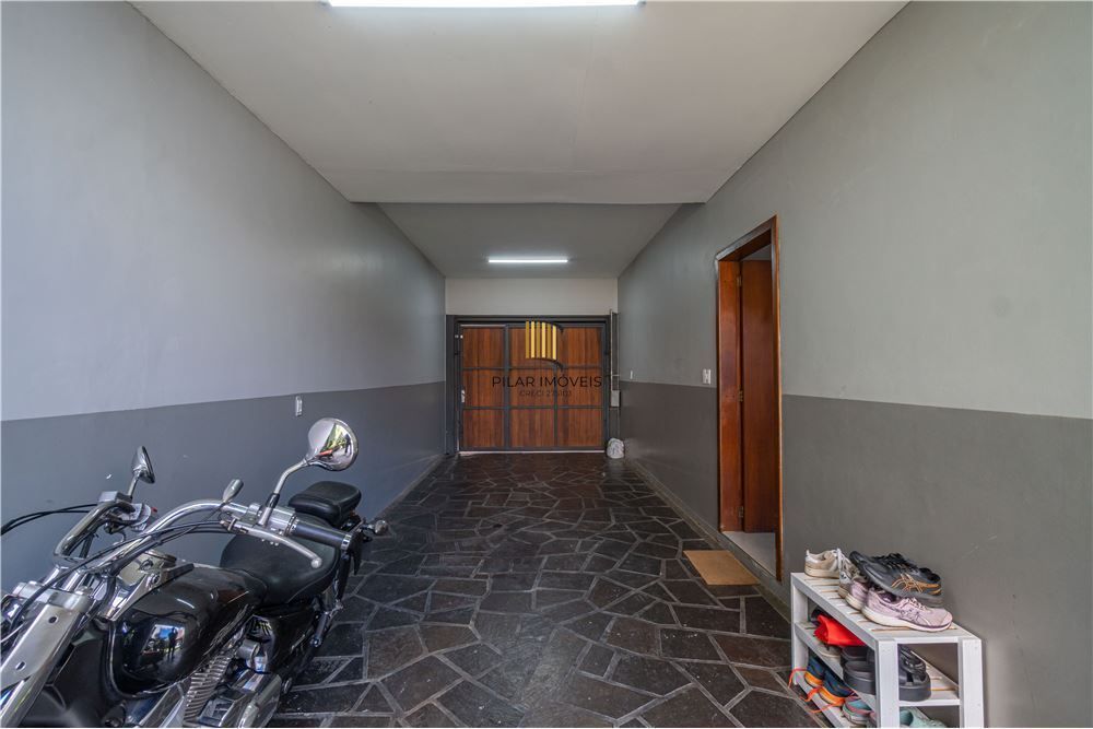 Casa 4 dormitórios no bairro Jardim Lindóia