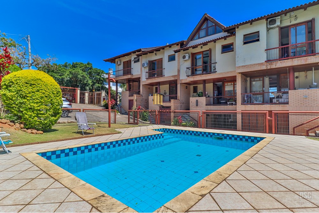 Casa de Condomínio 3 dormitórios no bairro Ipanema