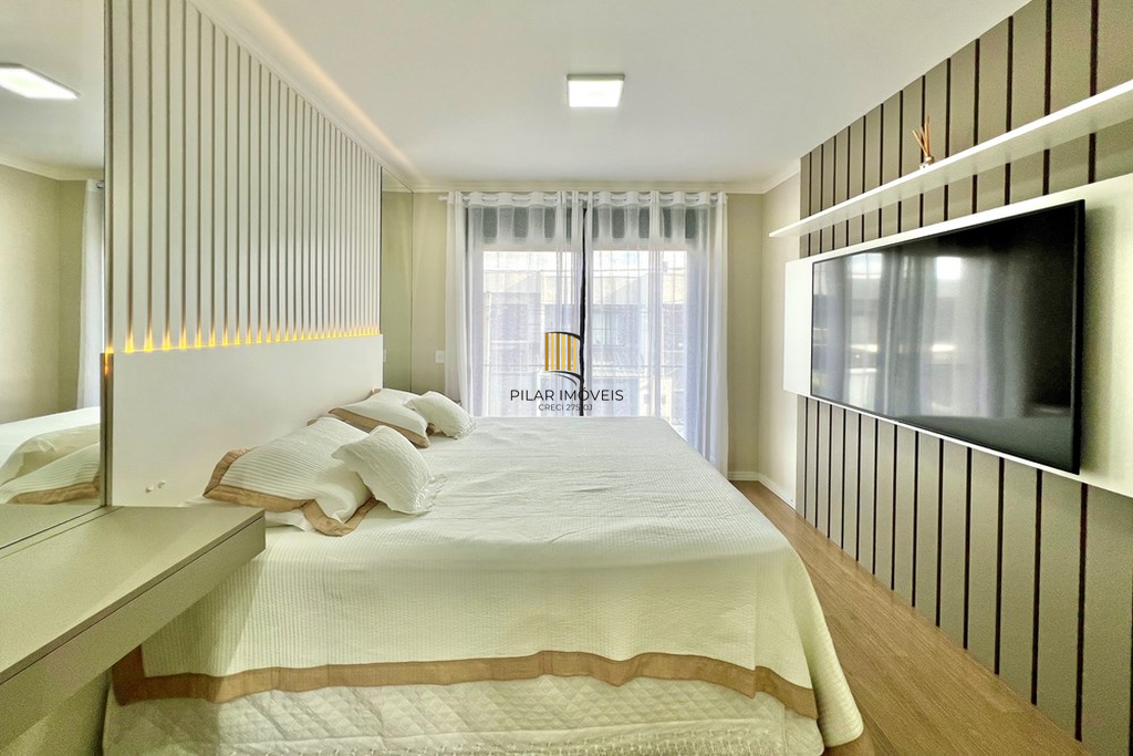 Casa 3 dormitórios no bairro Igara