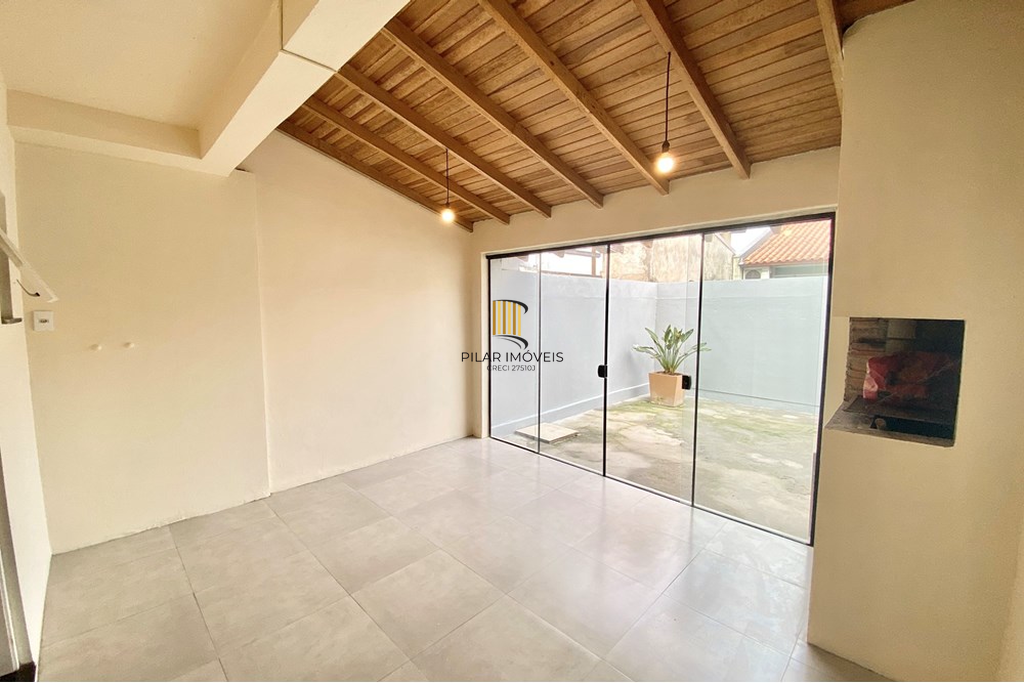 Casa 2 dormitórios no bairro Olaria
