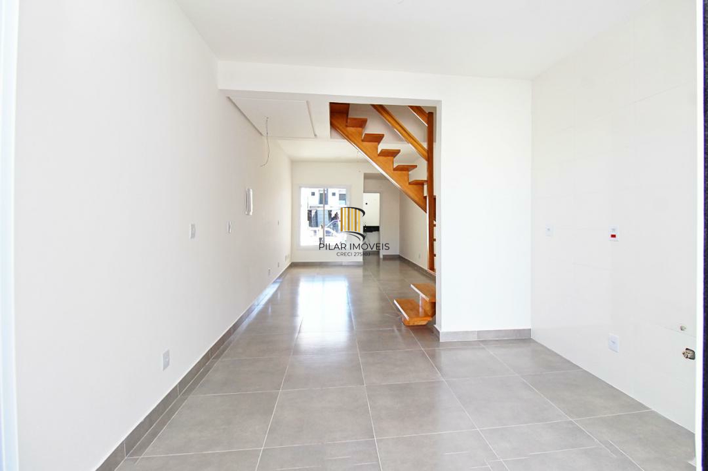 Casa 2 dormitórios no bairro Hípica