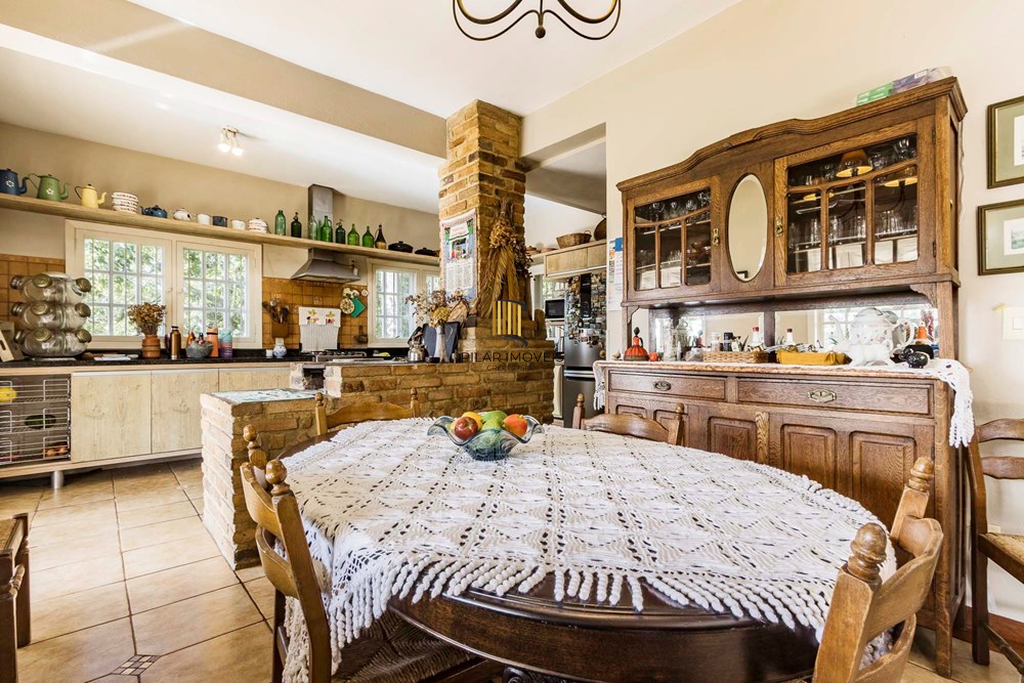 Casa 4 dormitórios no bairro Belém Novo