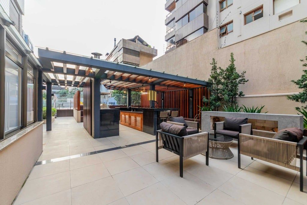 Apartamento 4 dormitórios no bairro Petrópolis